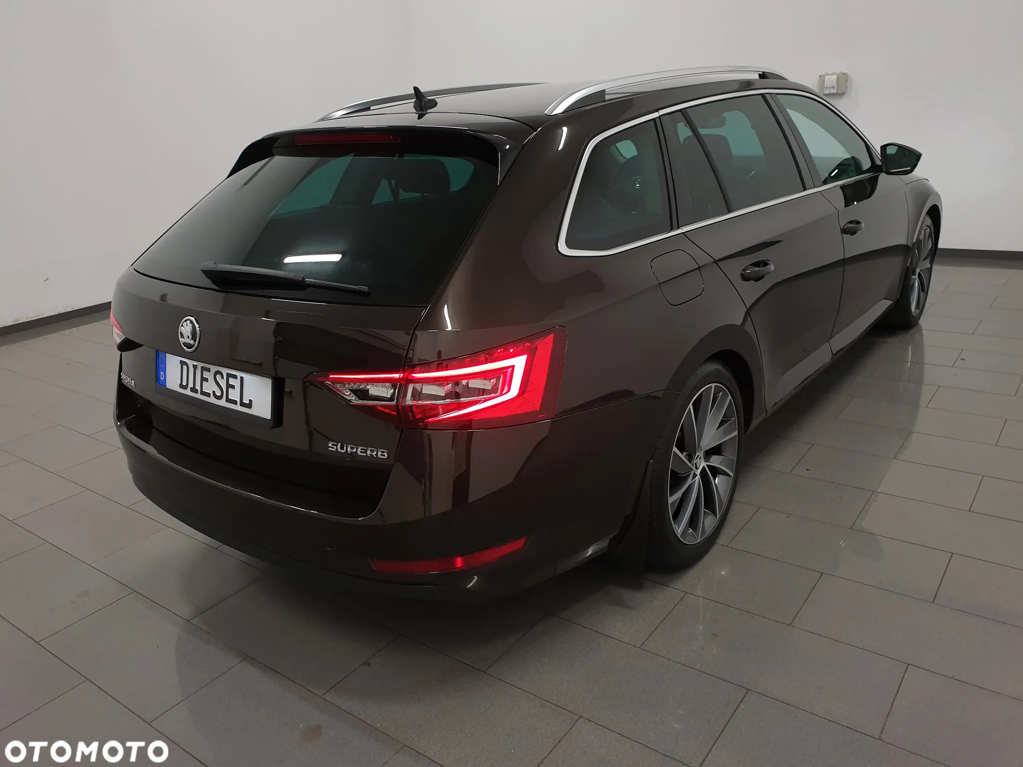 Skoda Superb 2.0 TDI 4x4 L&K DSG - 6