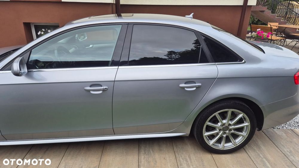 Audi A4 Limousine - 4