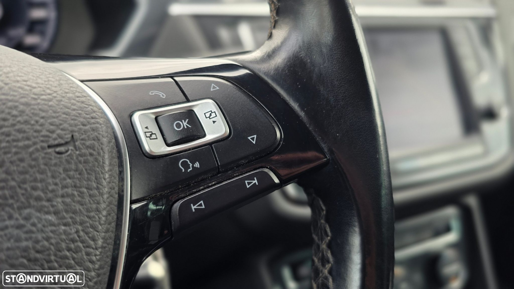 VW Tiguan 2.0 TDI R-Line - 33