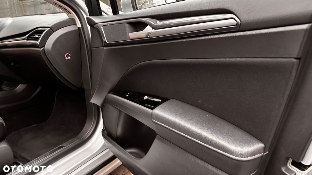 Ford Mondeo 2.0 EcoBlue Titanium - 26