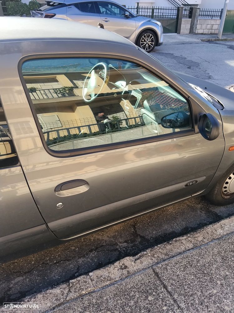 Renault Clio 1.9 D RN - 2