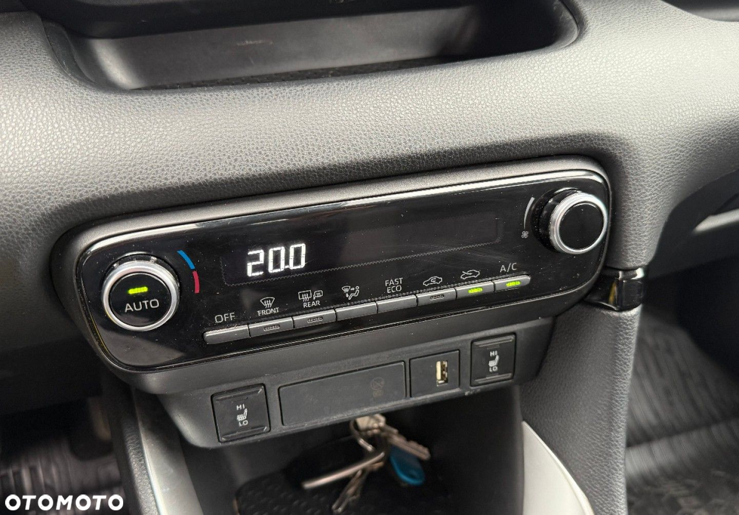 Toyota Yaris - 35