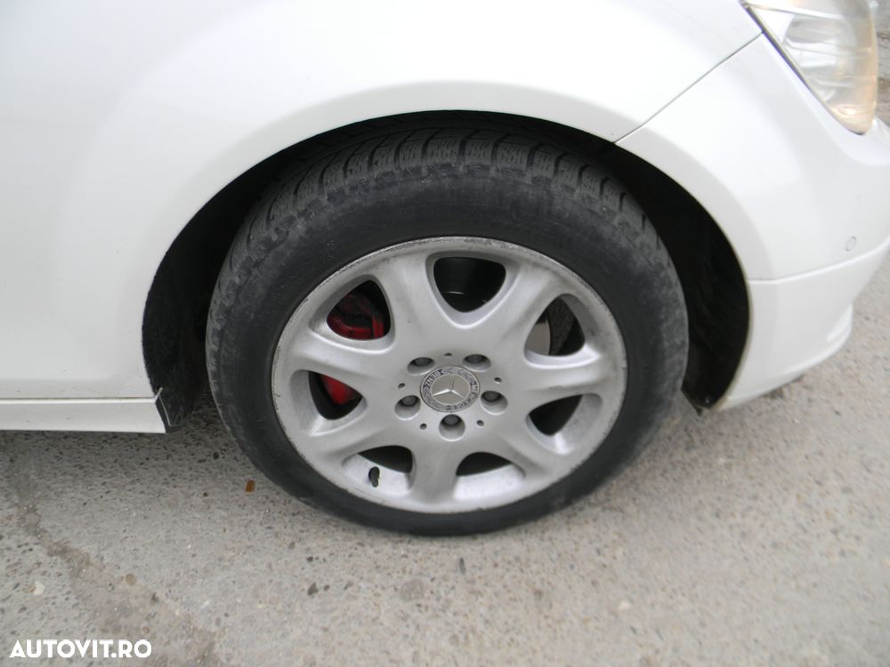 Dezmembrari  Mercedes-Benz C-CLASS (W204)  2007  > 2014 C 200 CDI (20 - 28