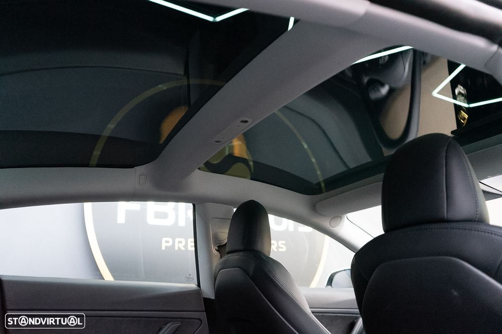 Tesla Model 3 Long-Range Dual Motor AWD - 41