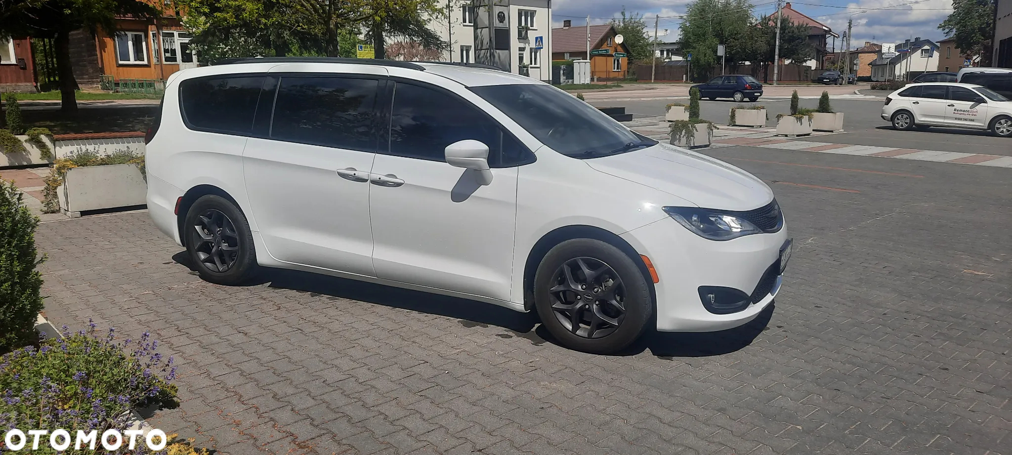 Chrysler Pacifica - 19