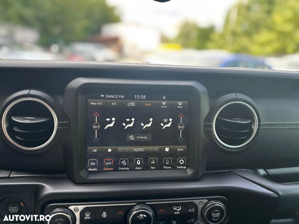 Jeep Wrangler 2.0 4xe AT8 PHEV Sahara - 24