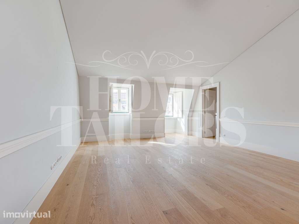 Apartamento T2 recuperado com elevador na histórica Baixa de Lisboa. - Grande imagem: 5/30