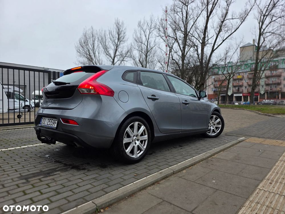 Volvo V40 - 24