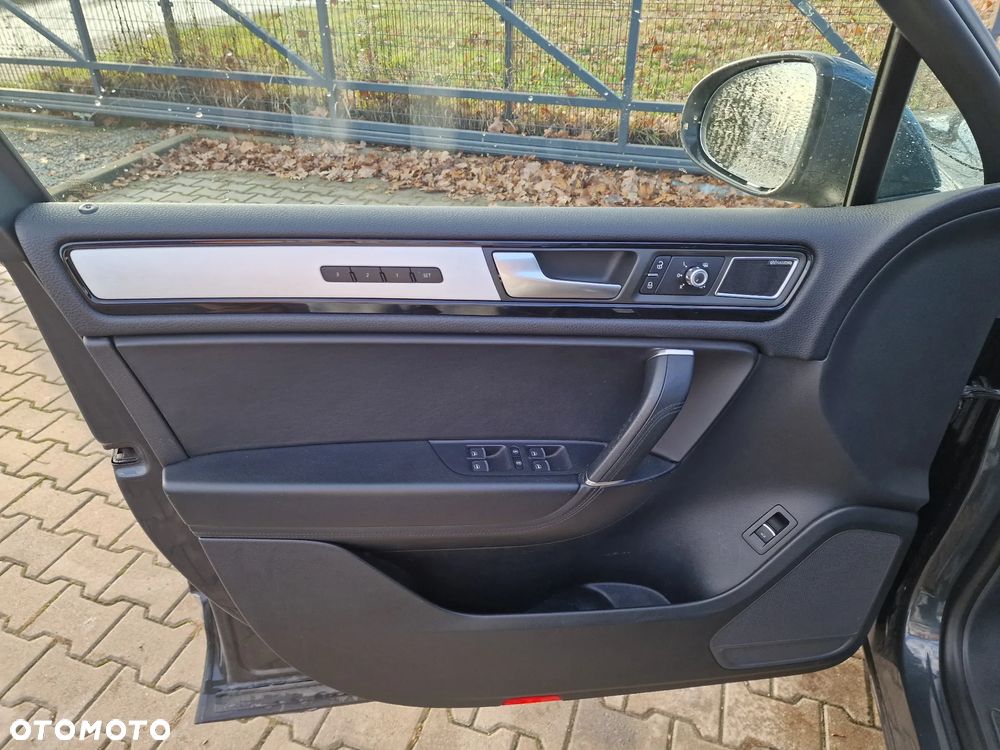 Volkswagen Touareg 3.0 V6 TDI BMT - 13