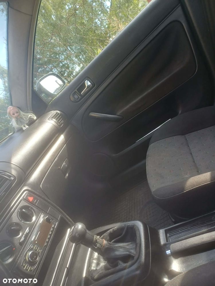 Volkswagen Passat - 9