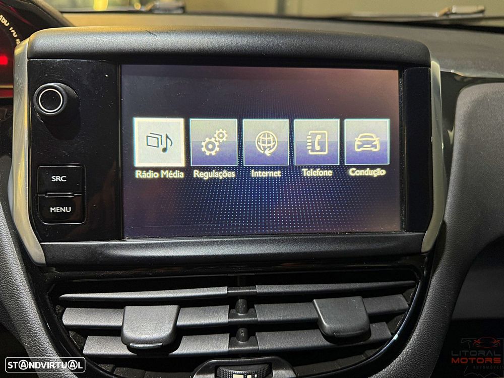 Peugeot 208 1.2 PureTech Style - 28