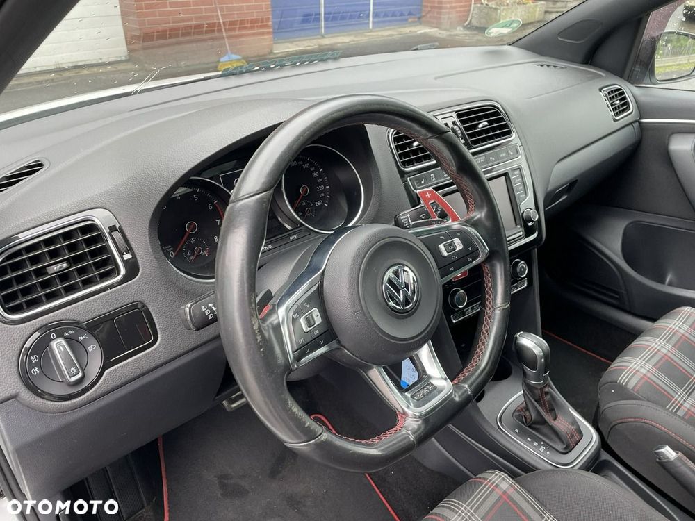 Volkswagen Polo - 12
