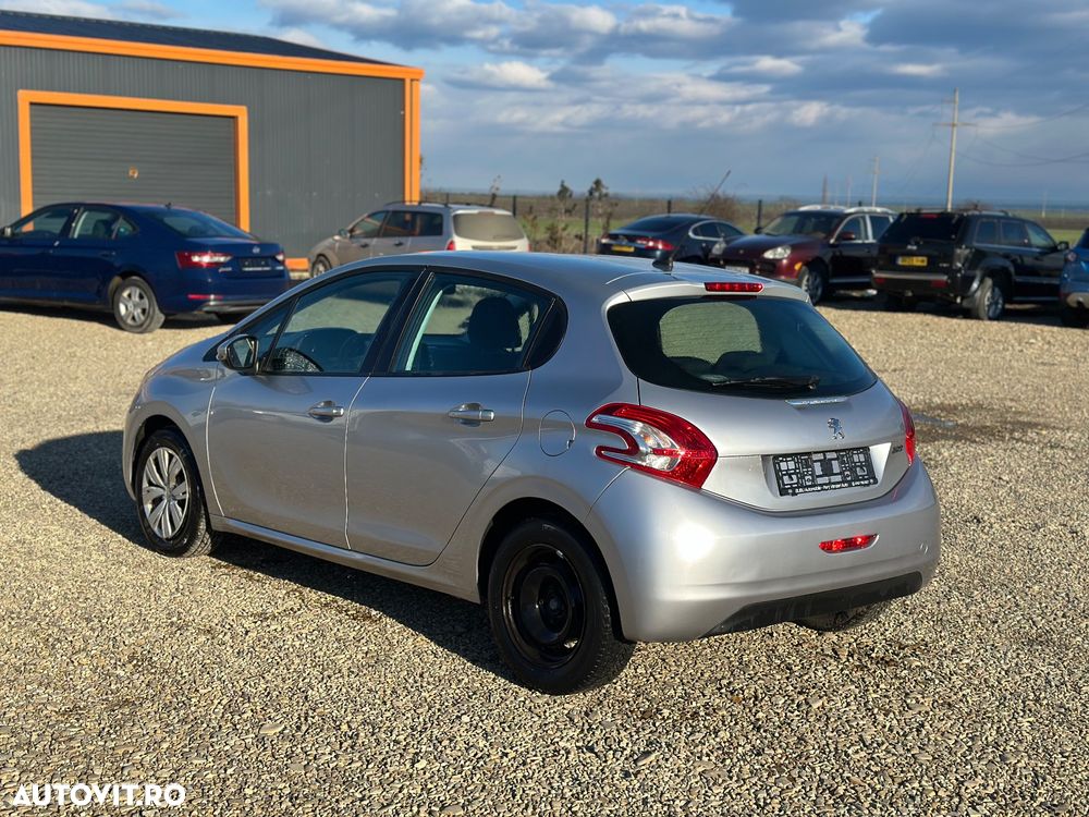 Peugeot 208 HDi 68 Access - 4