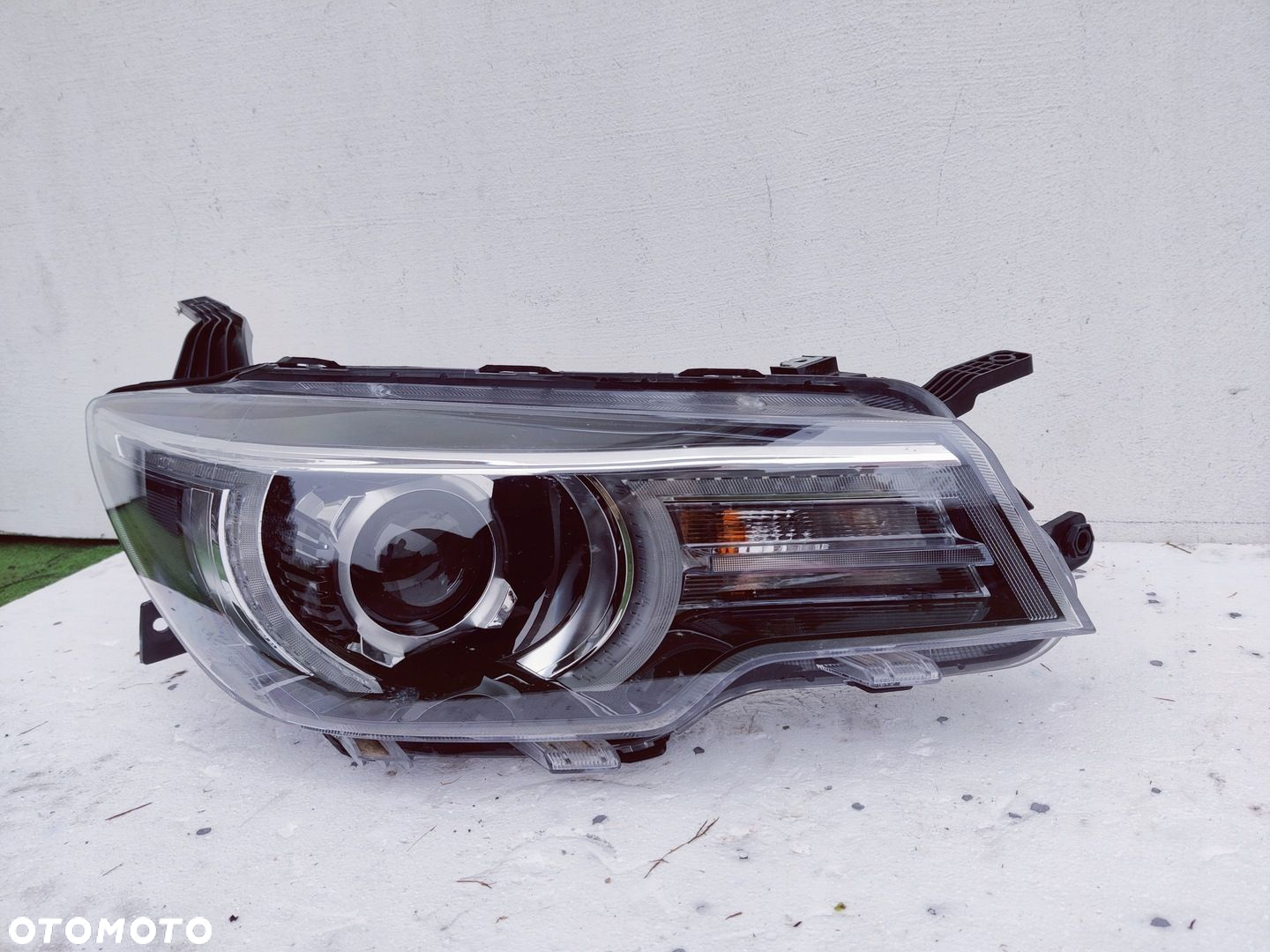 MG ZS LAMPA PRAWY PRZÓD PRZEDNIA PRAWA - 2