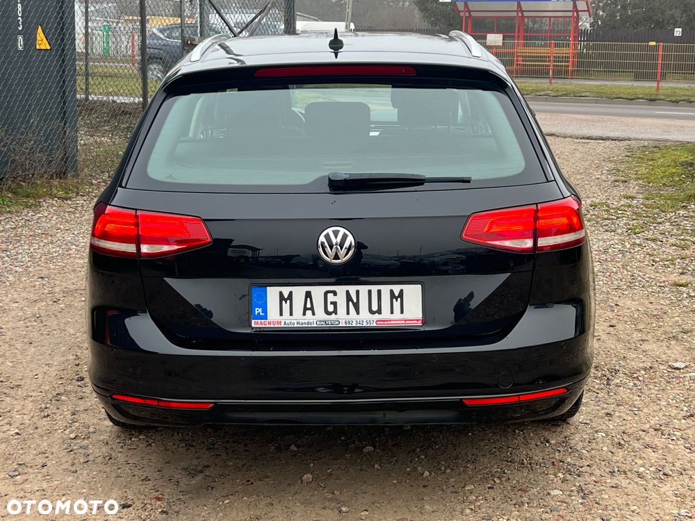 Volkswagen Passat - 36