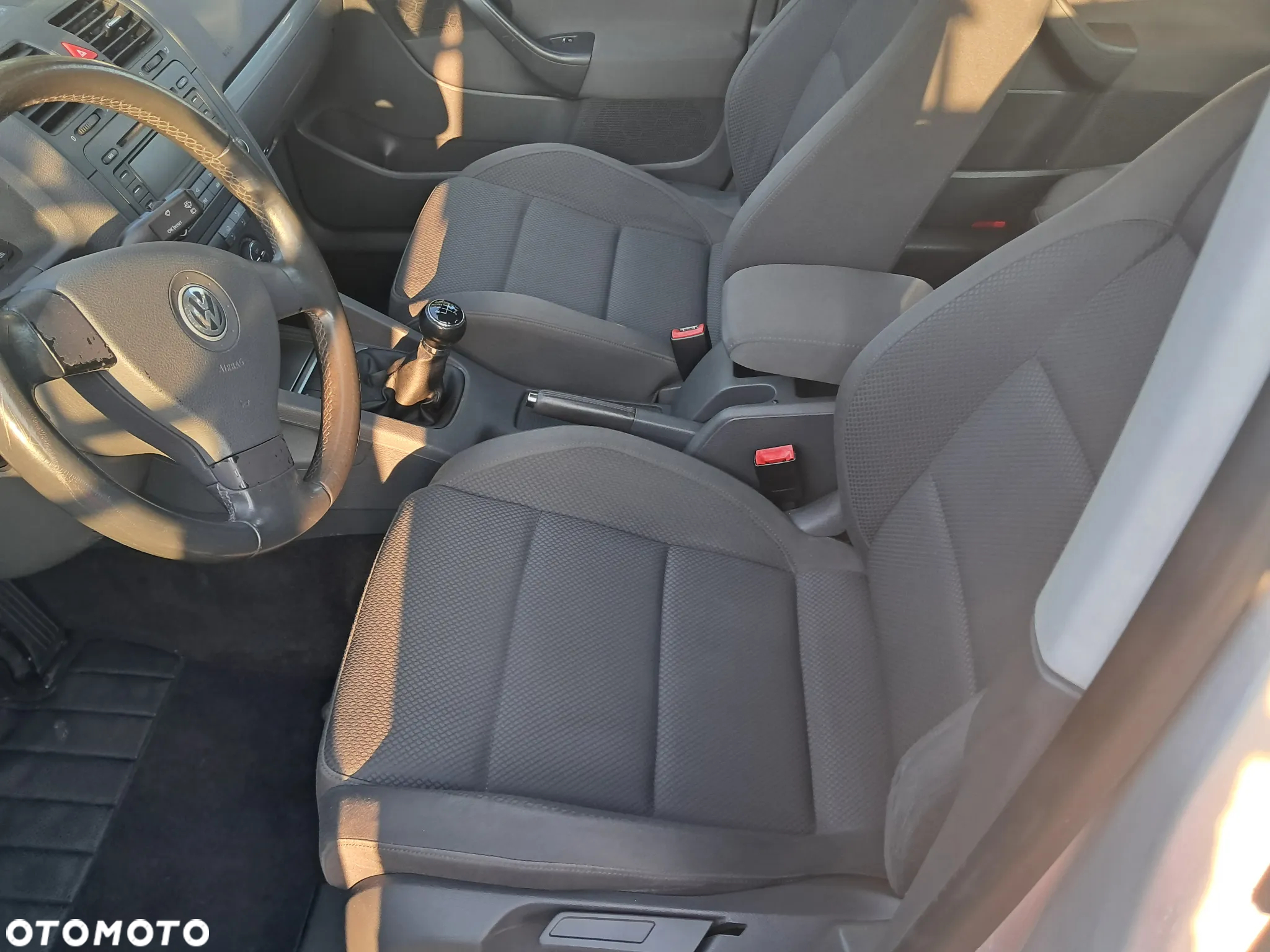 Volkswagen Golf 2.0 FSI Comfortline - 9