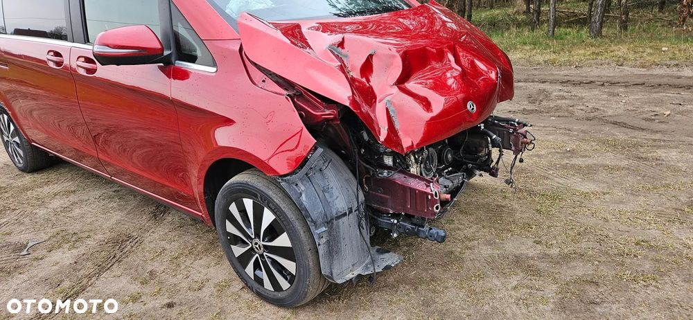 Mercedes-Benz Klasa V - 15