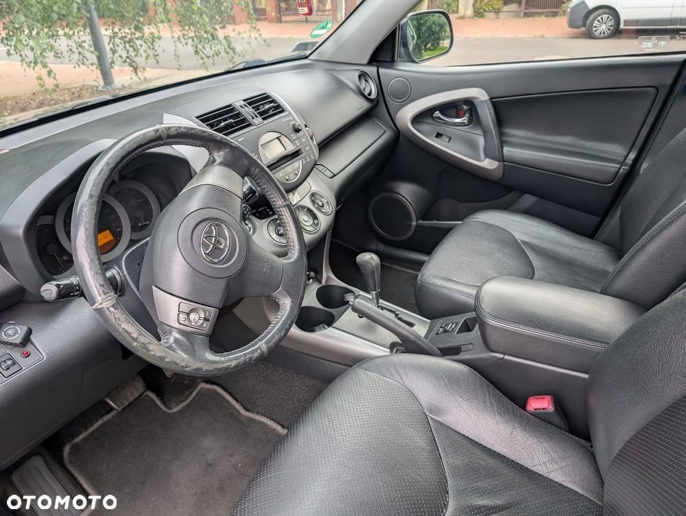 Toyota RAV4 2.0 VVT-i Prestige - 8