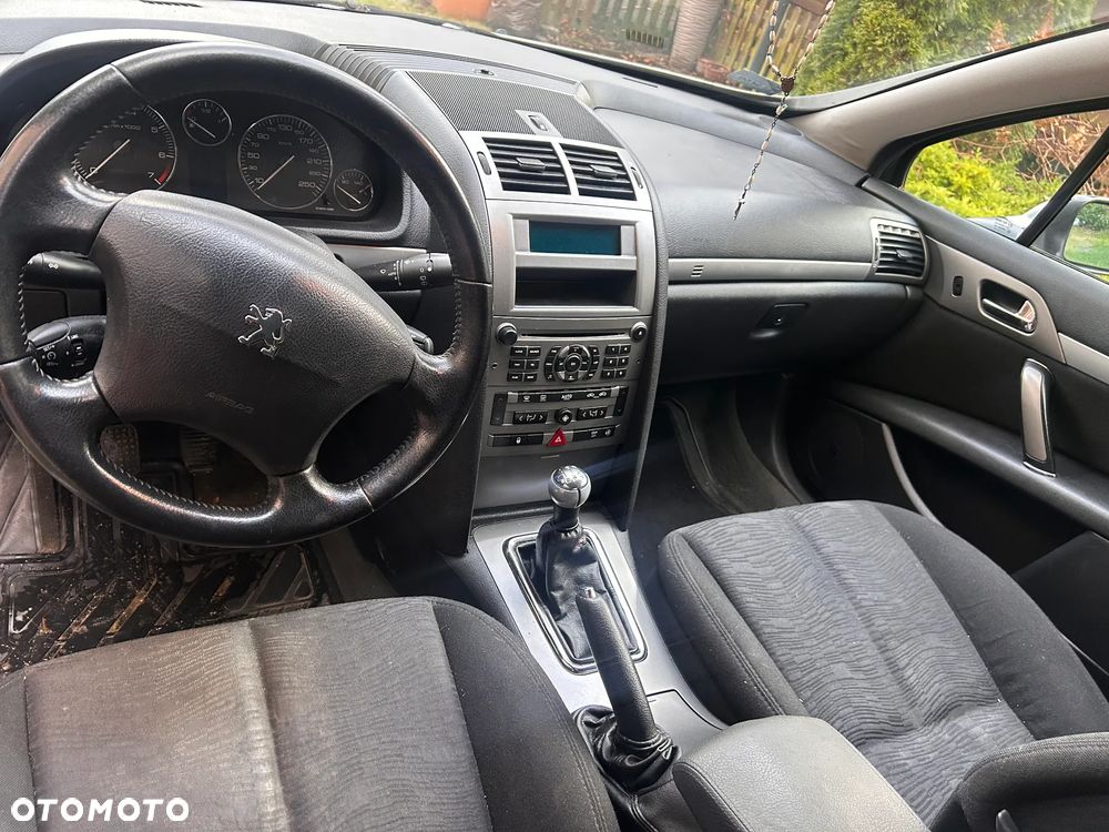 Peugeot 407 - 11
