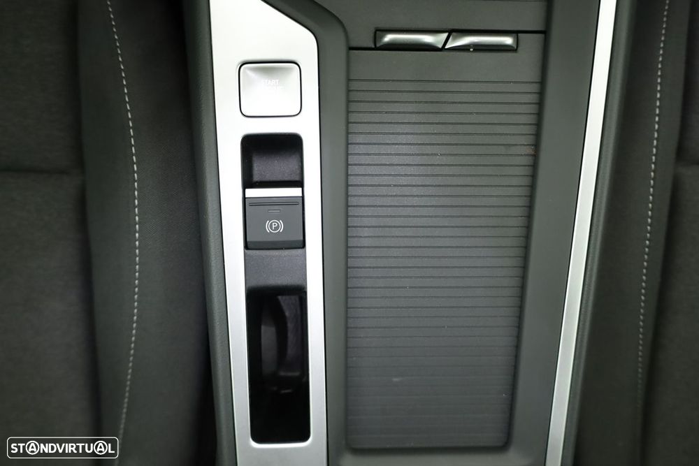 VW Passat Variant 1.5 TSI eHybrid DSG - 13
