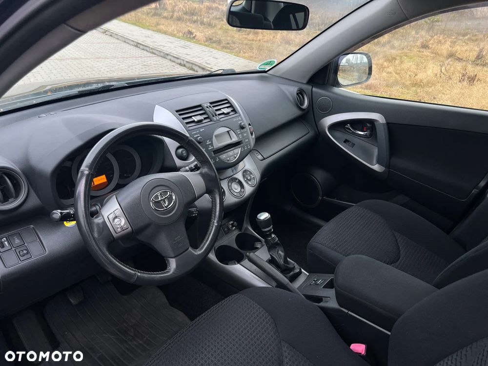 Toyota RAV4 2.2 D-4D Sol 180 - 16