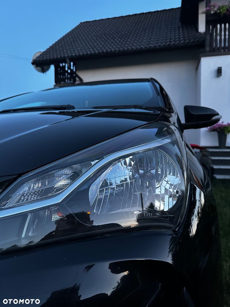 Toyota Yaris - 17