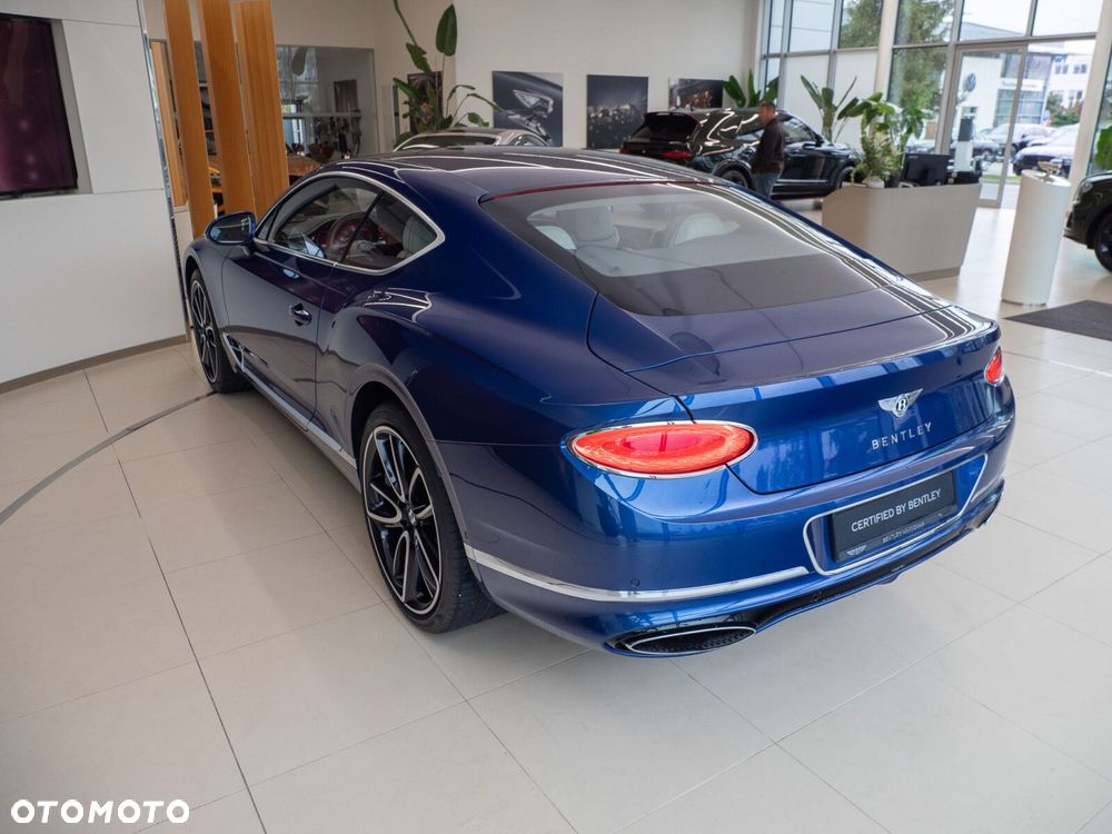 Bentley Continental GT - 12