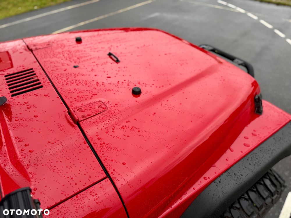 Jeep Wrangler - 12