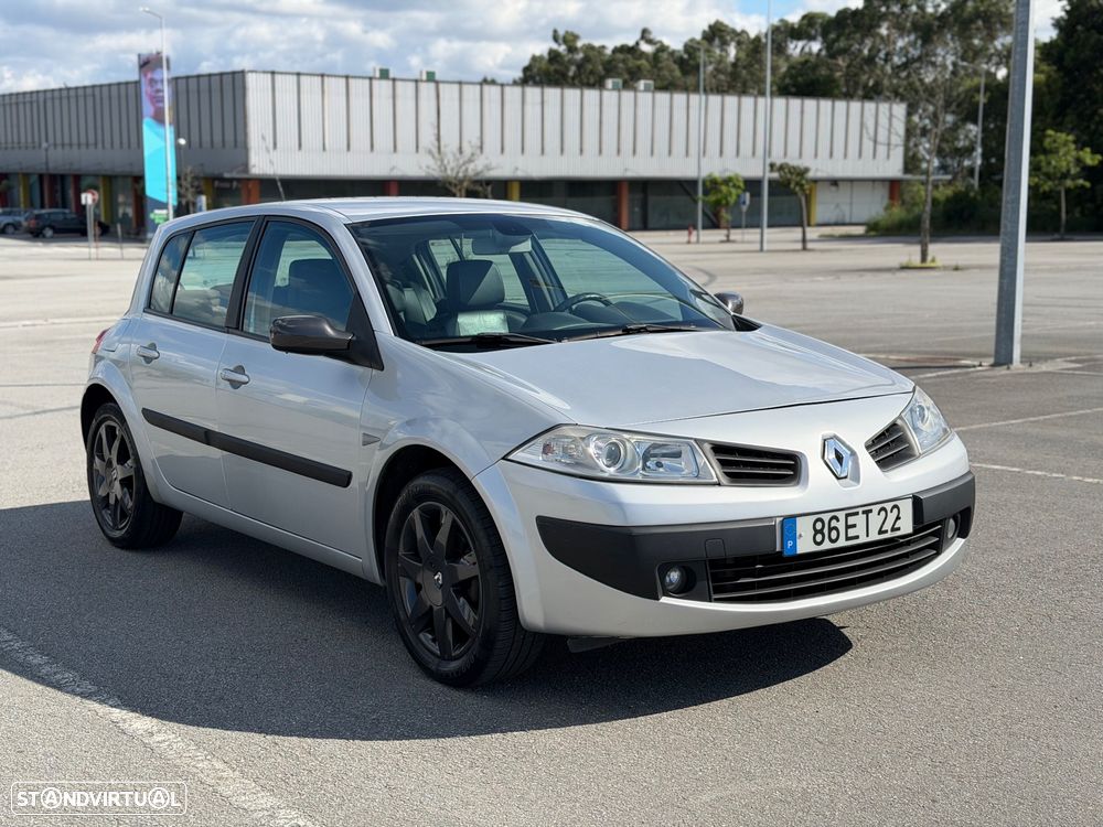 Renault Mégane 1.5 dCi Dynamique Luxe - 2