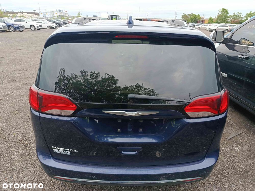Chrysler Pacifica - 14