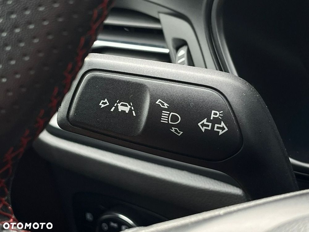 Ford Focus 1.5 EcoBlue Start-Stopp-System ST-LINE - 24
