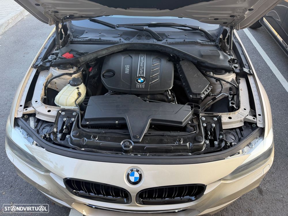 BMW 320 d Pack M - 26