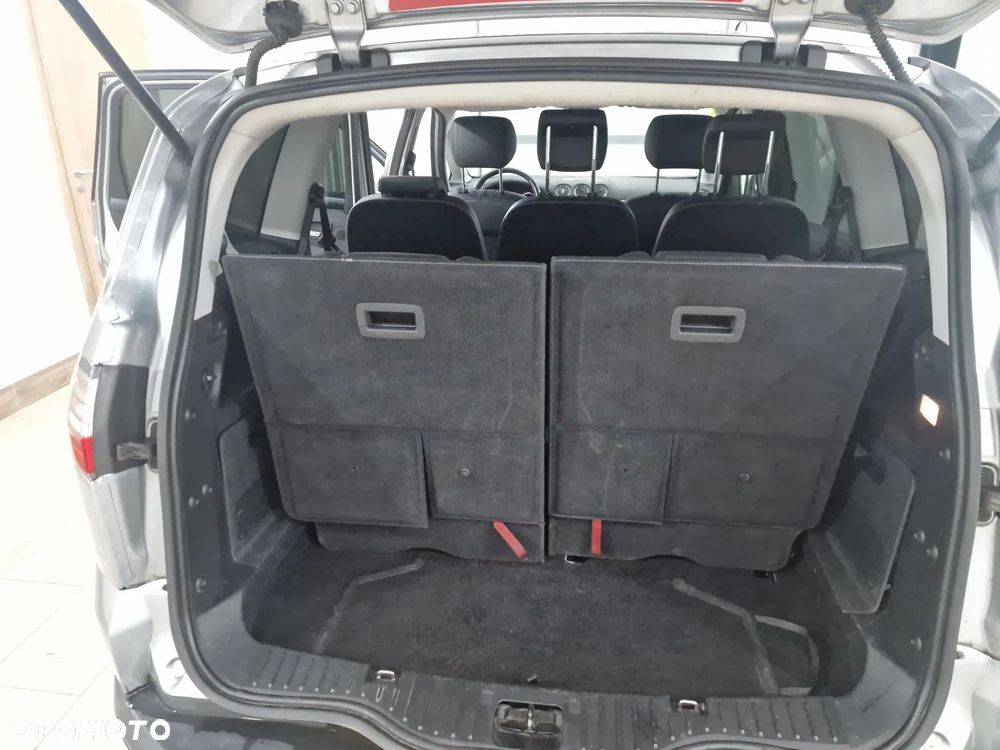 Ford S-Max 2.5 Titanium - 11