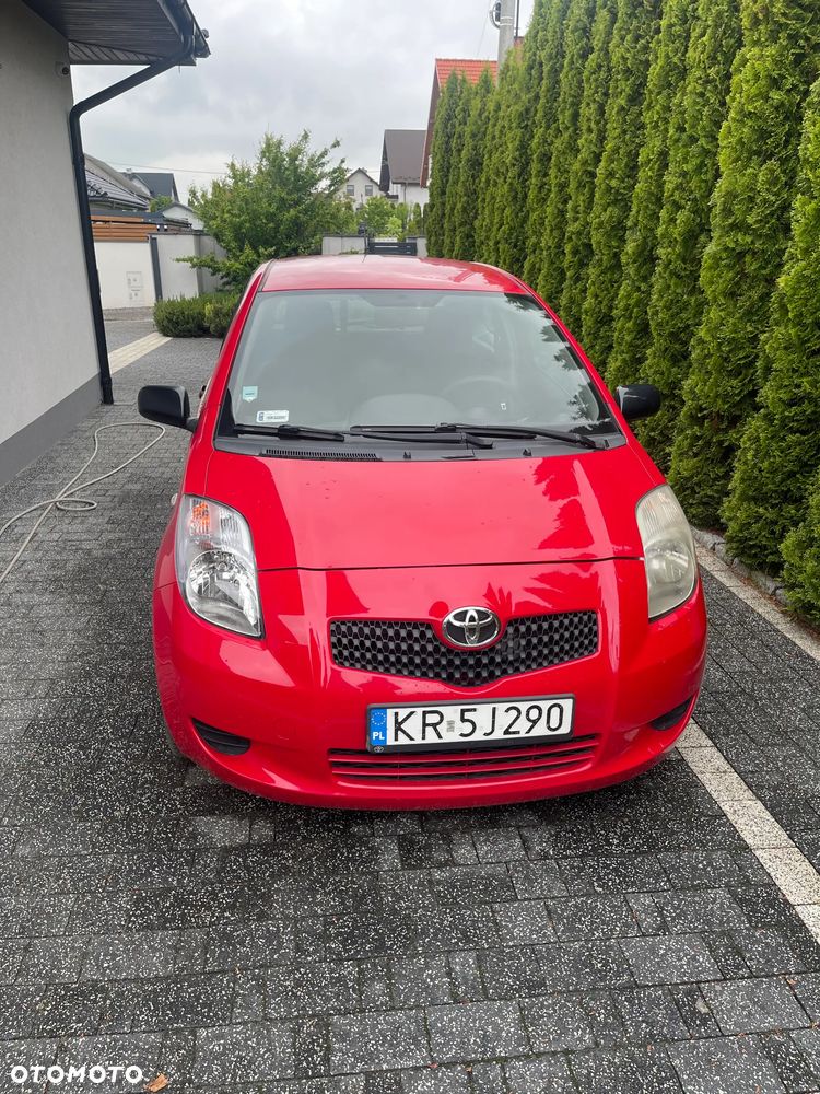 Toyota Yaris - 1