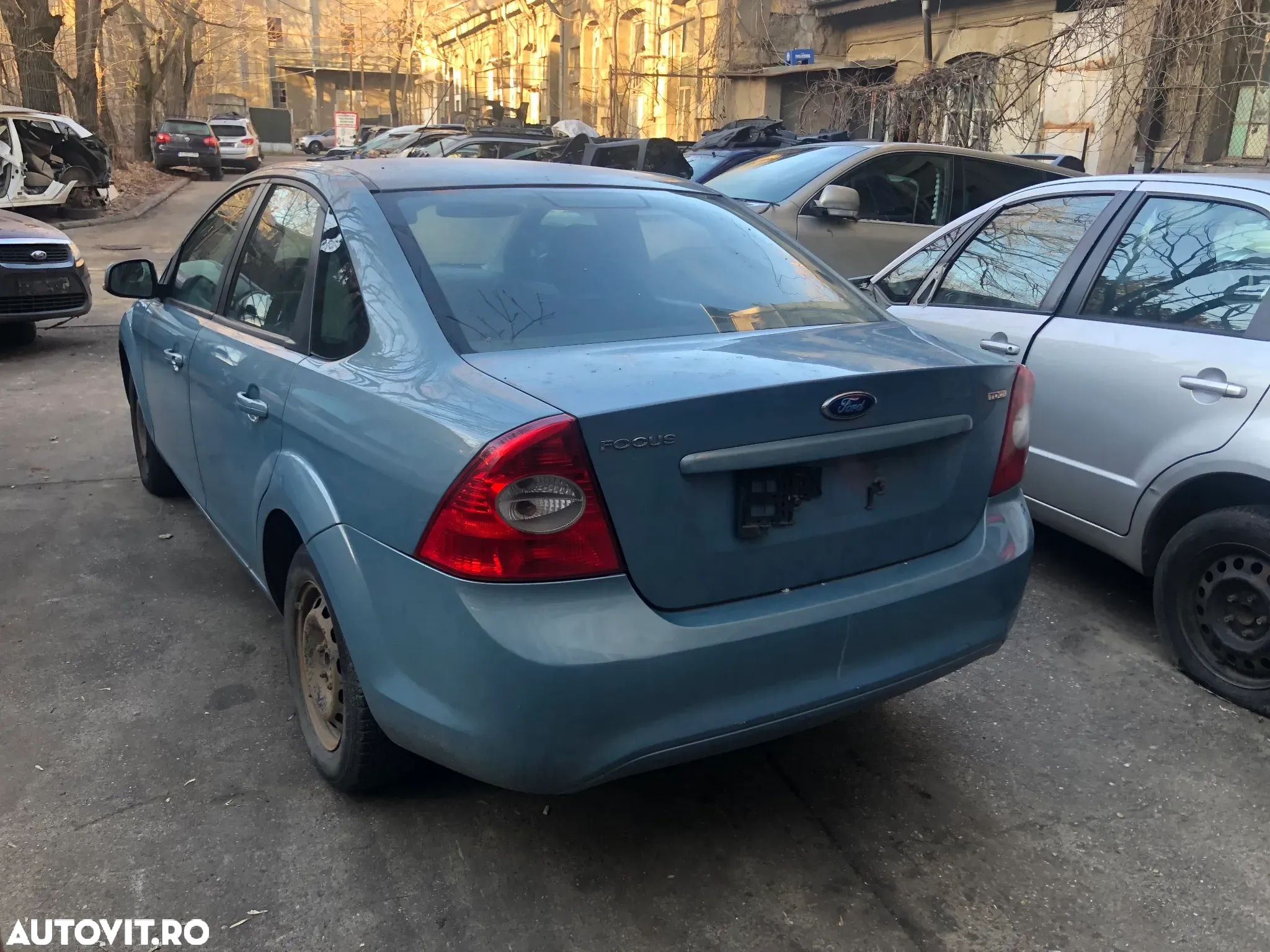 Bara spate Ford Focus sedan limuzina 2008 bleo - 2
