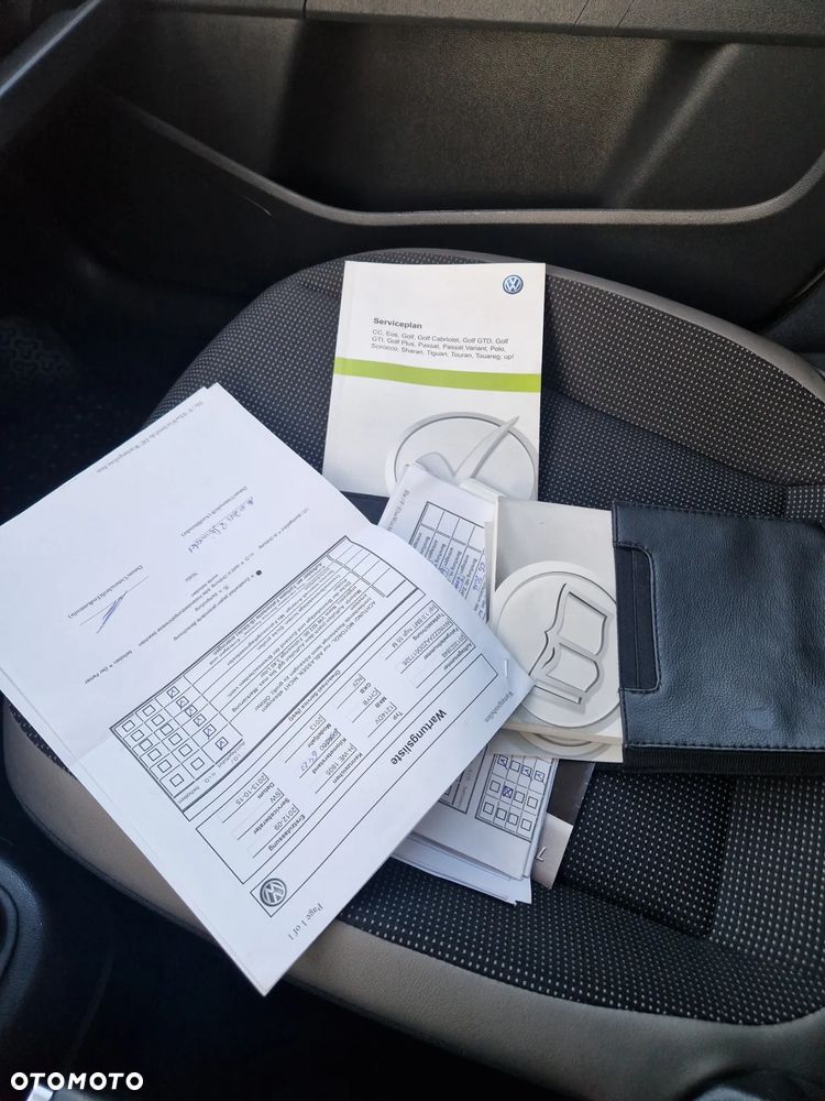 Volkswagen up! BlueMotion Technology cheer - 12