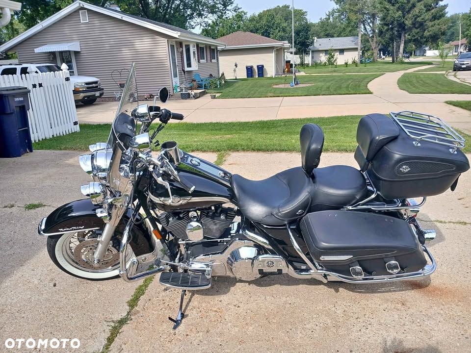 Harley-Davidson Touring Road King - 40
