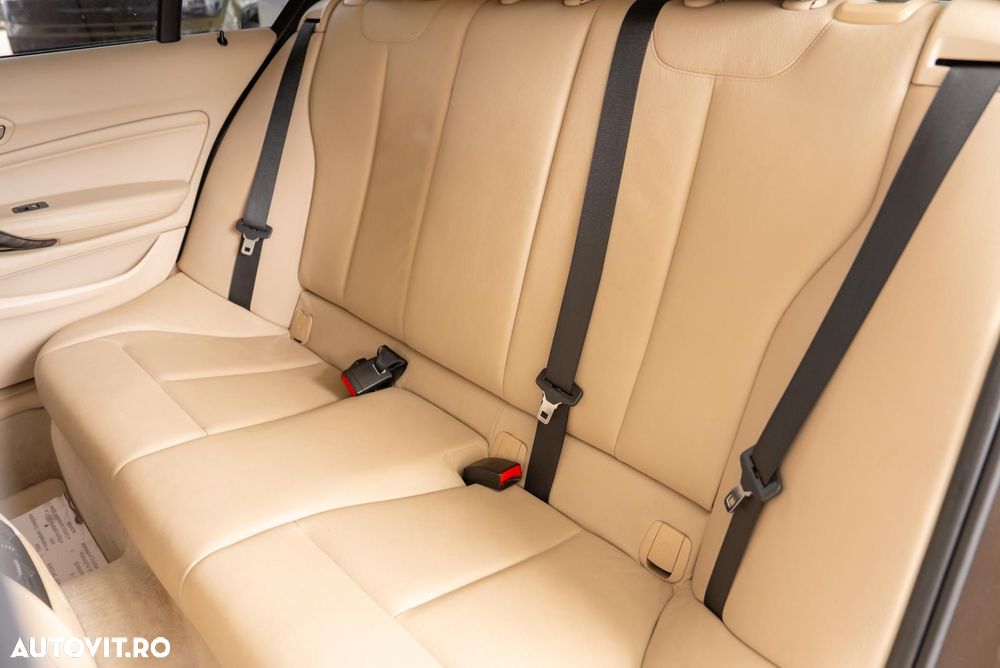 BMW Seria 1 118d Aut. - 26