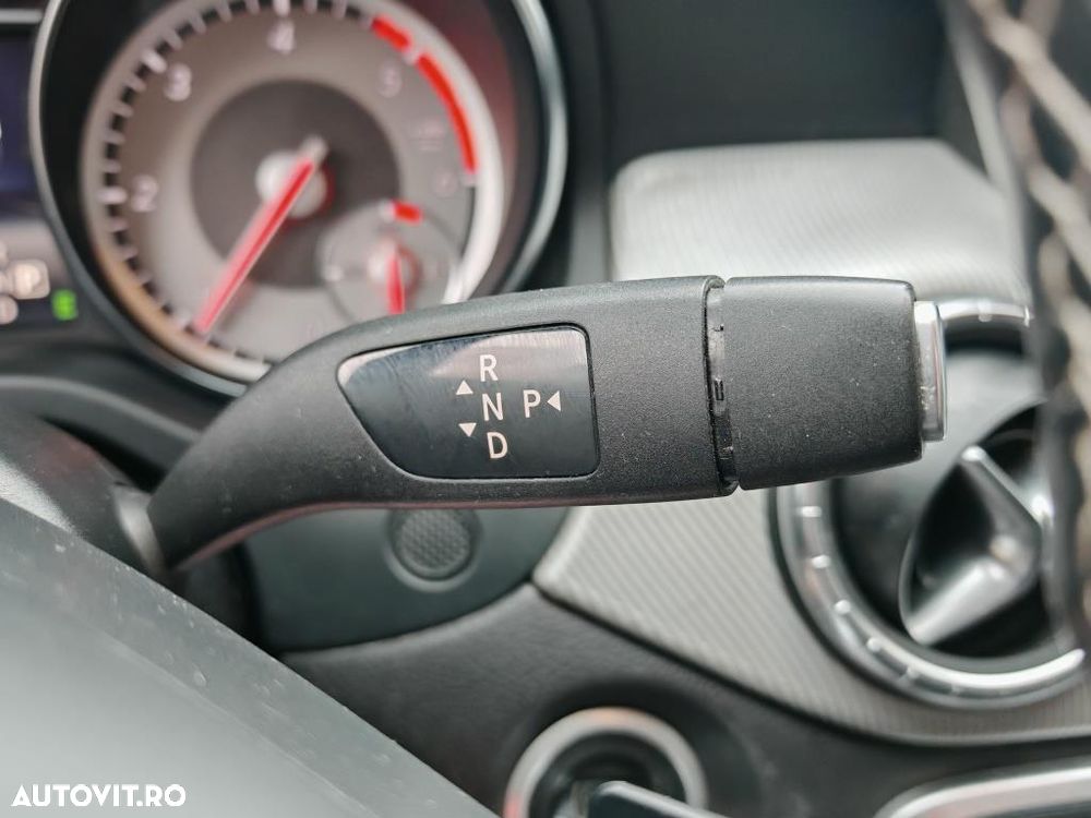 Mercedes-Benz CLA 200 d 7G-DCT Peak Edition - 11