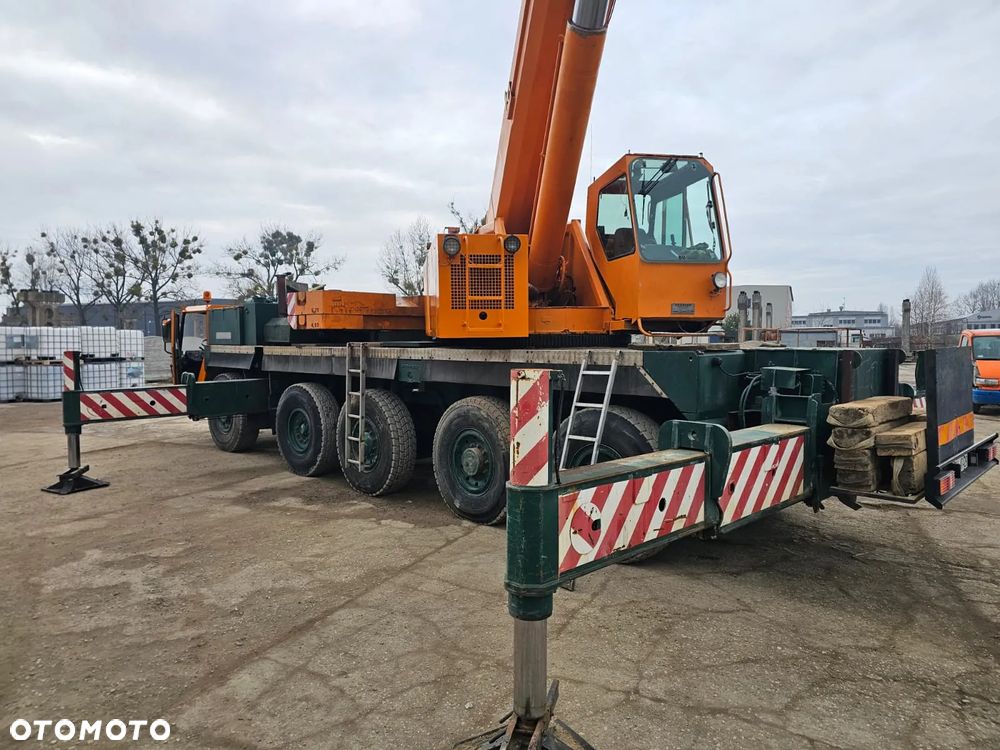 Liebherr LTM 1090 - 3