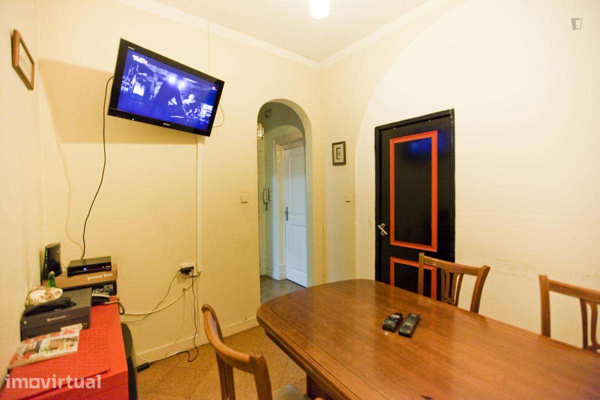 Quarto - localizado em Penha de França Lisbon - Grande imagem: 3/18
