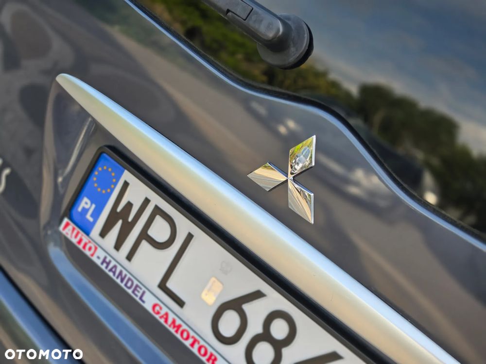 Mitsubishi Grandis - 10