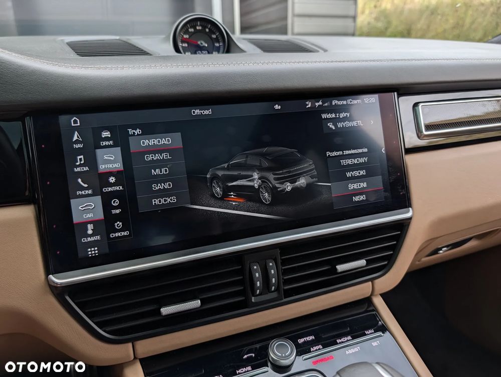 Porsche Cayenne - 21