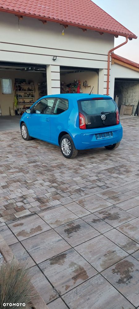 Volkswagen up! BlueMotion Technology cup - 3