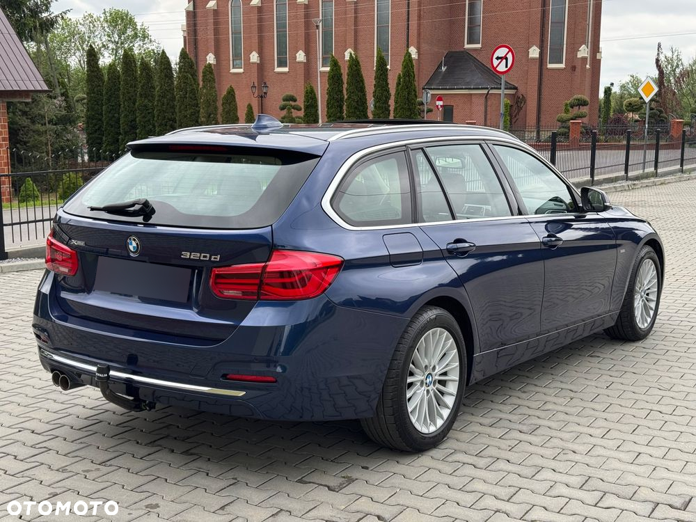 BMW Seria 3 320d Touring xDrive Luxury Line - 11