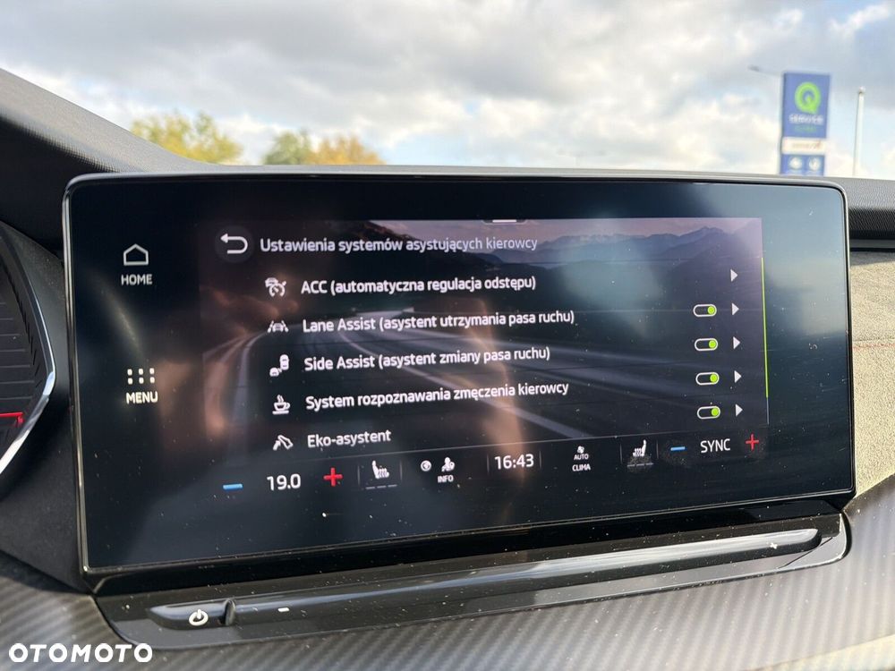 Skoda Octavia 2.0 TSI RS DSG - 19