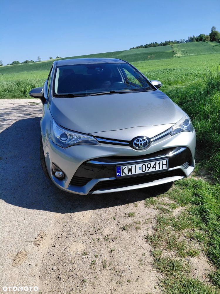Toyota Avensis 1.8 Premium EU5 - 1