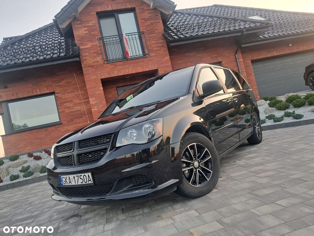 Dodge Grand Caravan - 12
