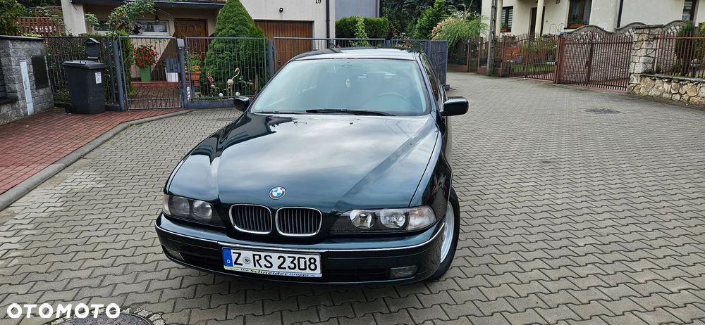 BMW Seria 5 520i - 4