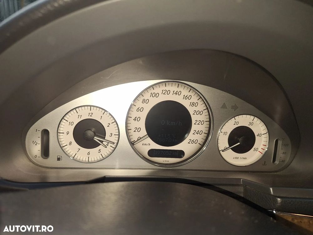 Mercedes-Benz E - 10